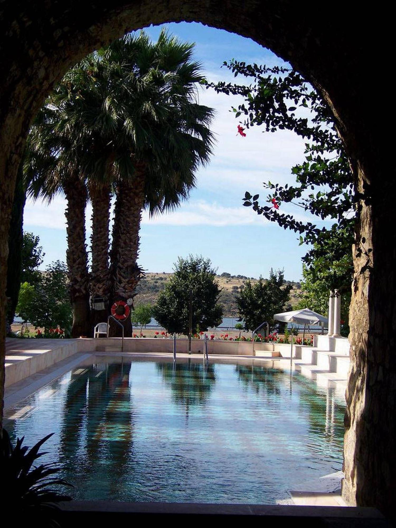Hotel Varinia Serena - Balneario De Alange Luaran gambar