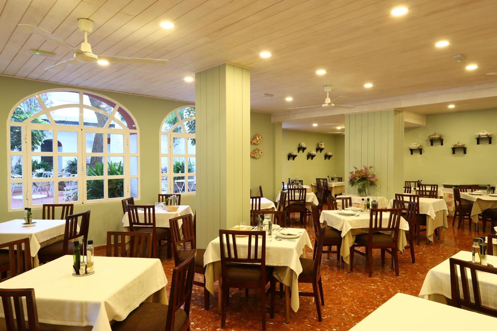 Hotel Varinia Serena - Balneario De Alange Luaran gambar