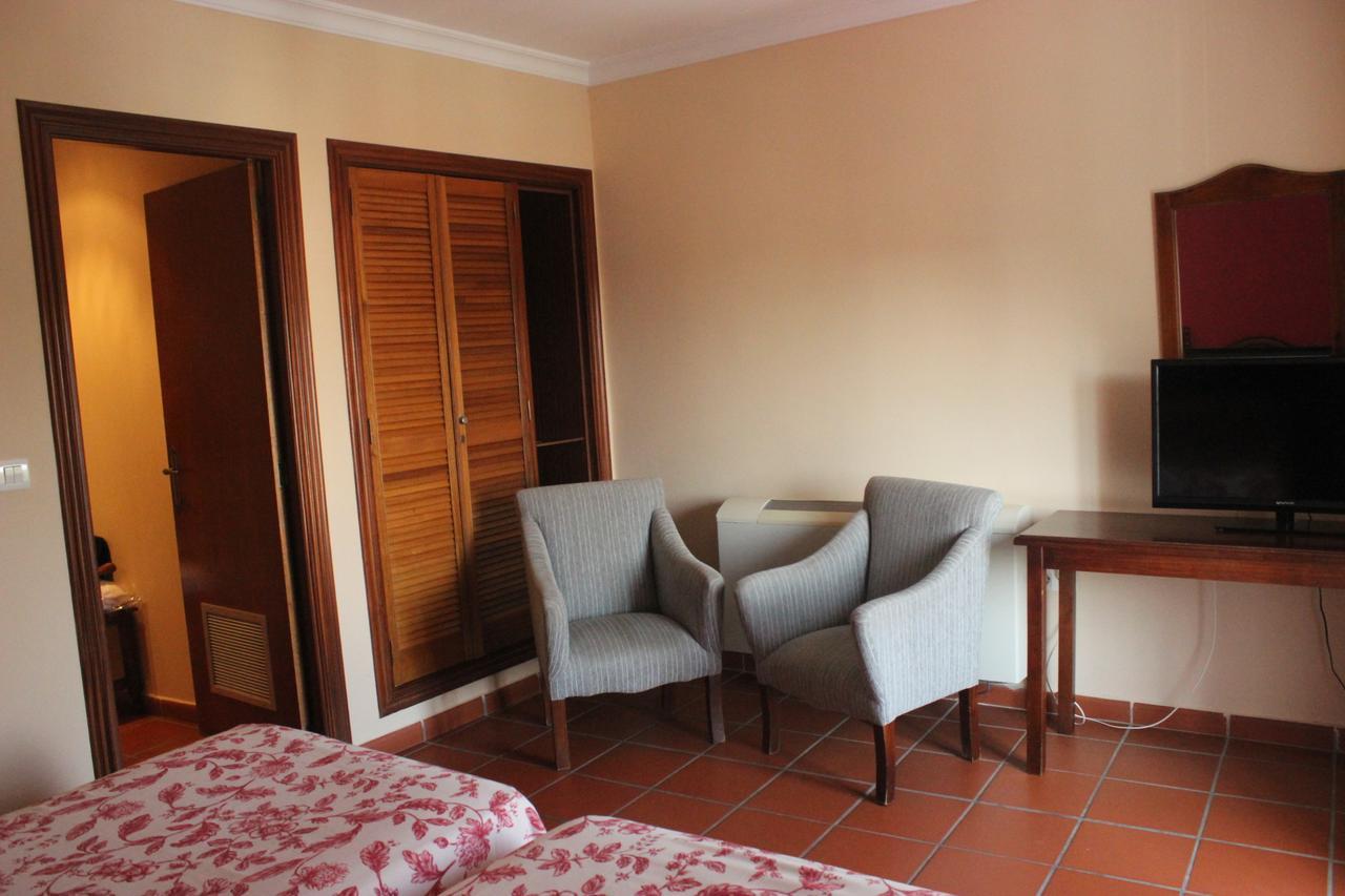 Hotel Varinia Serena - Balneario De Alange Luaran gambar