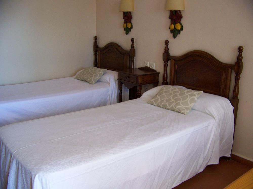 Hotel Varinia Serena - Balneario De Alange Luaran gambar